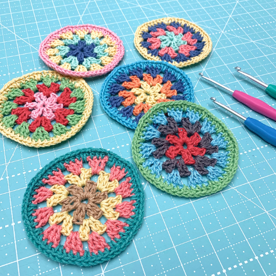 Lori Holt 100% Cute Crochet Hooks from Riley Blake Designs - 3 Sizes